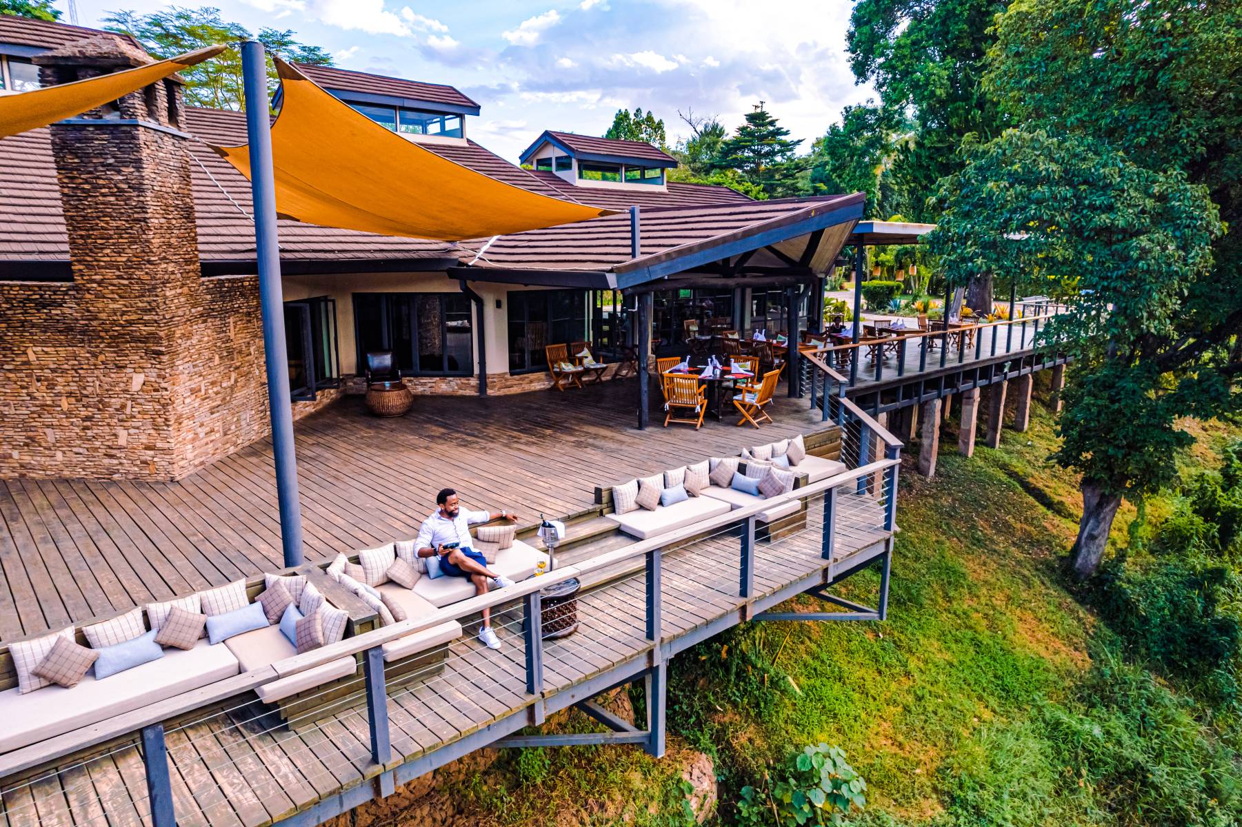 Luxury Safari Magazine reviews Fairmont The Norfolk Nairobi Kenya