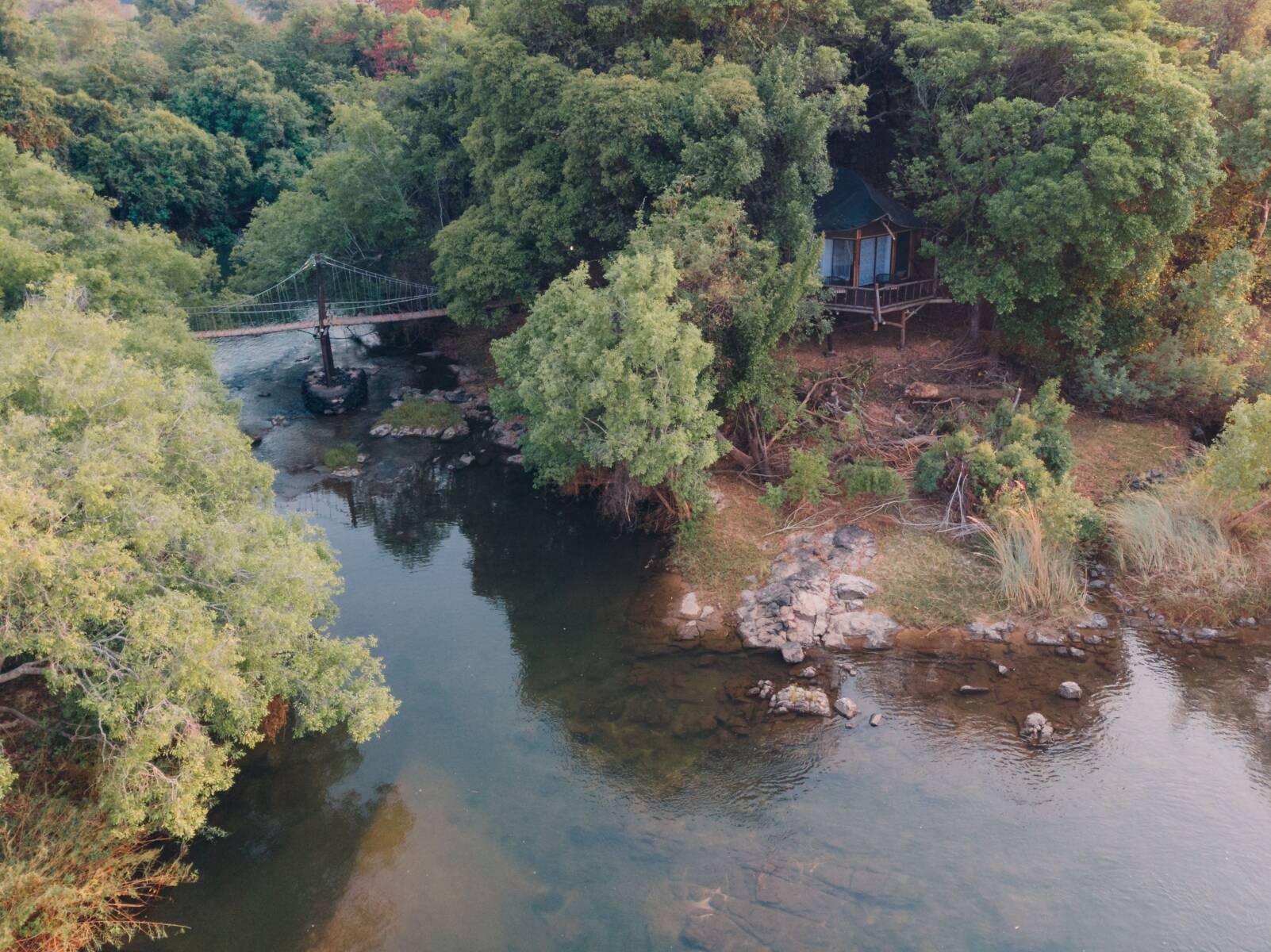 Luxury Safari Magazine welcomes Tintswalo Siankaba Zambia 