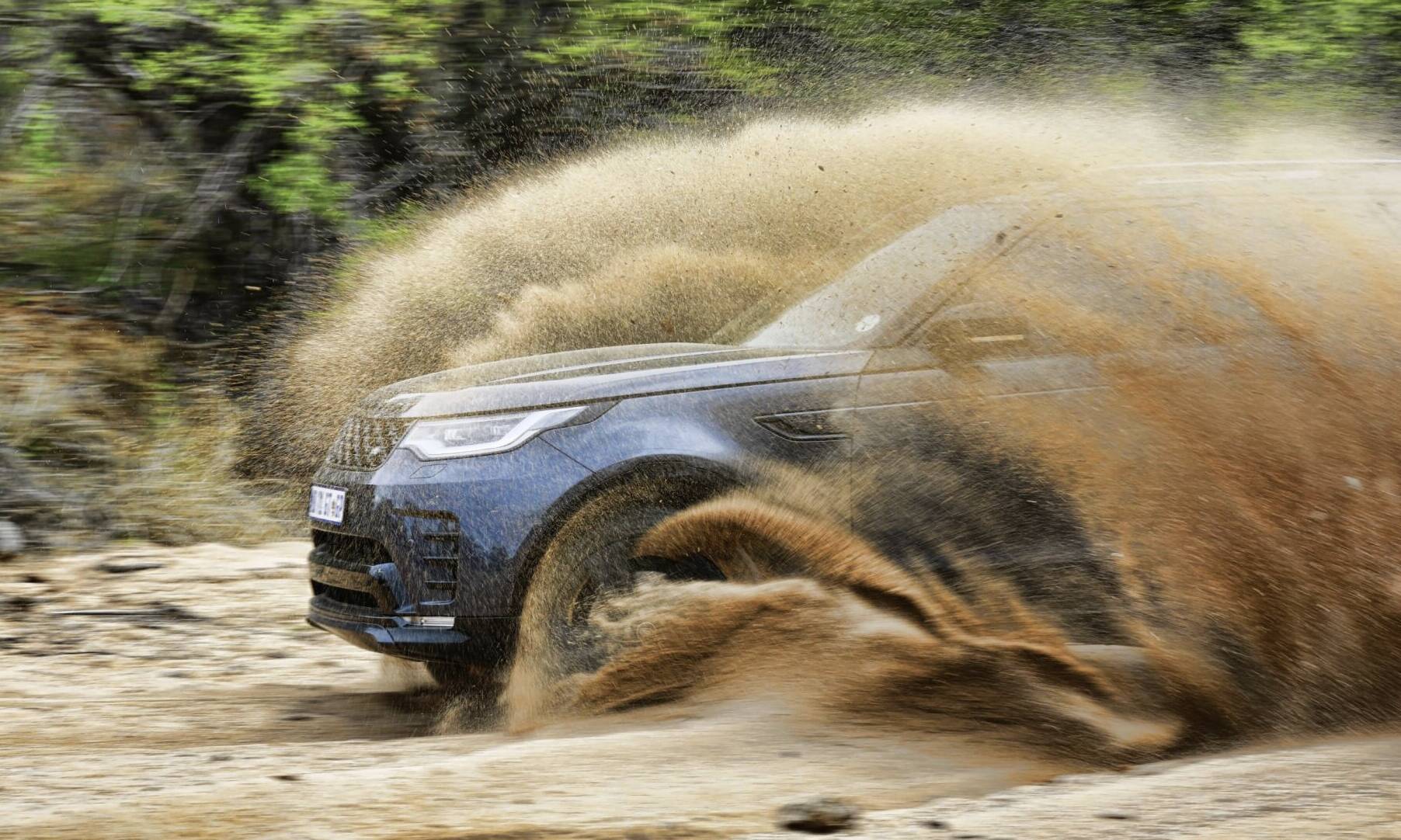 Land Rover’s Discovery D350 HSE: The Civilised Colossus - Luxury Safari ...
